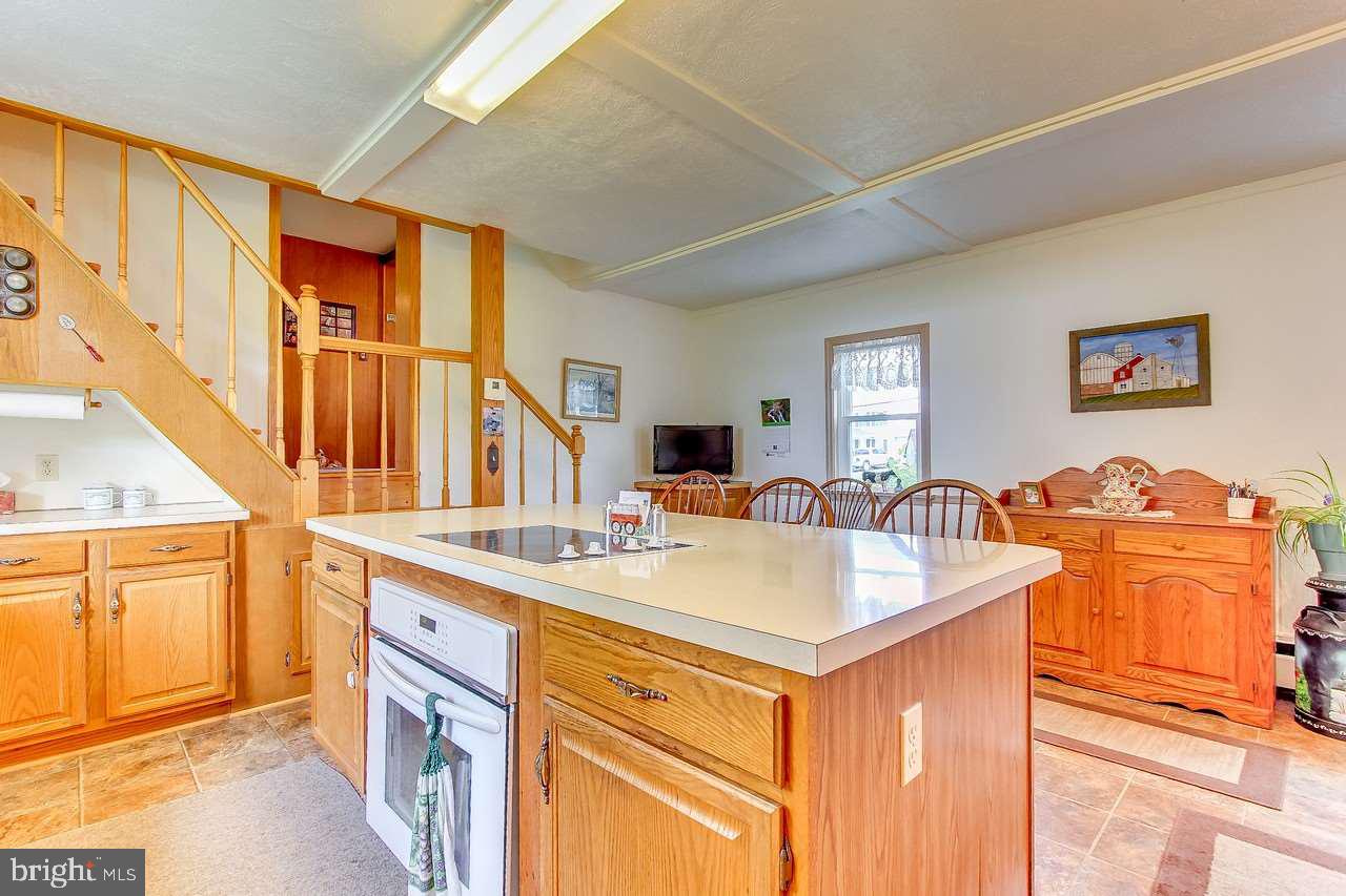965 Millcreek Road York, PA 17404 - Photo 8 of 28 Gallery Image 8