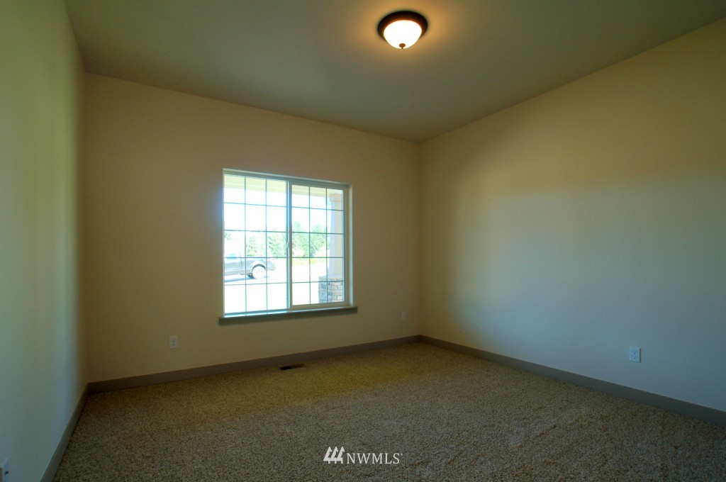 9210 Fox Ridge Lane Southeast Olympia, WA 98513 - Photo 20 of 25 Gallery Image 20