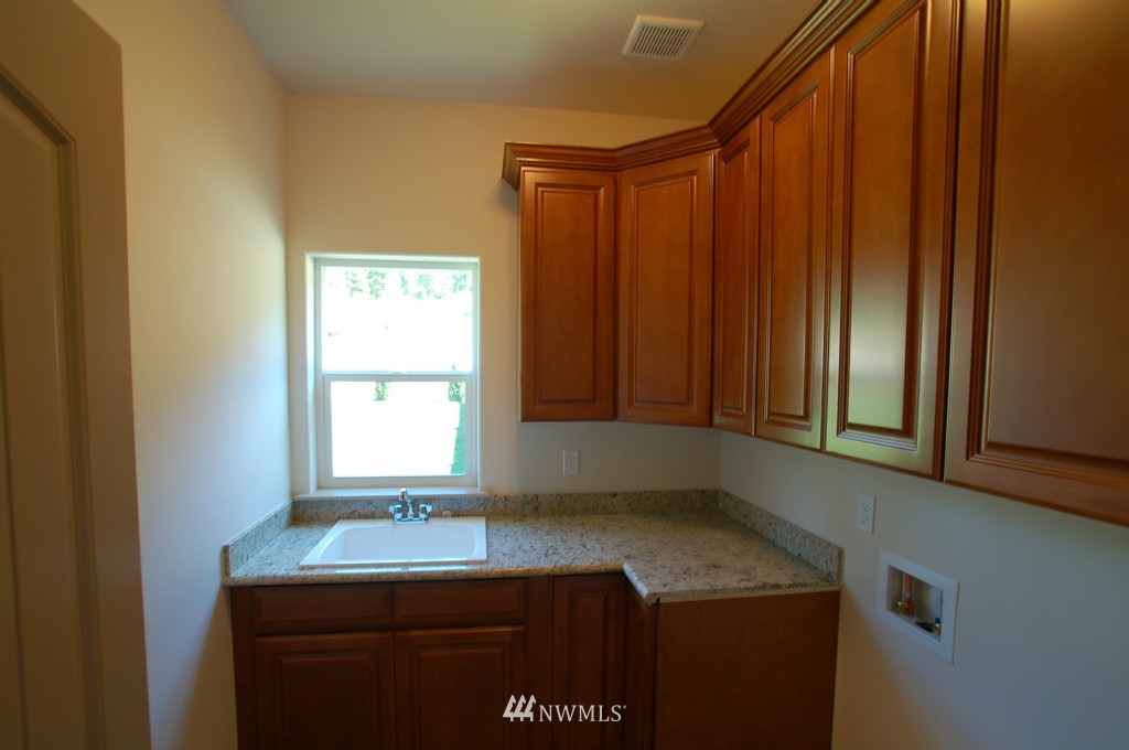 9210 Fox Ridge Lane Southeast Olympia, WA 98513 - Photo 24 of 25 Gallery Image 24