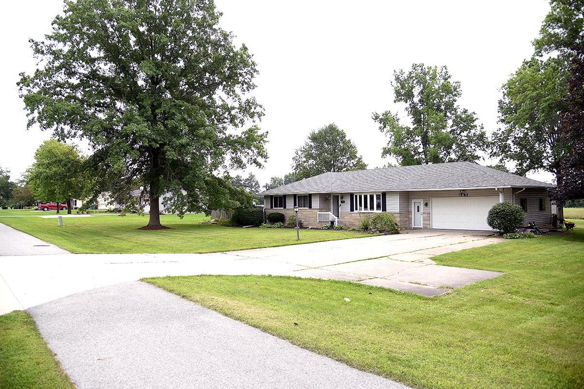 645 West Gump Road Fort Wayne, IN 46845 - Photo 7 of 35 Gallery Image 7