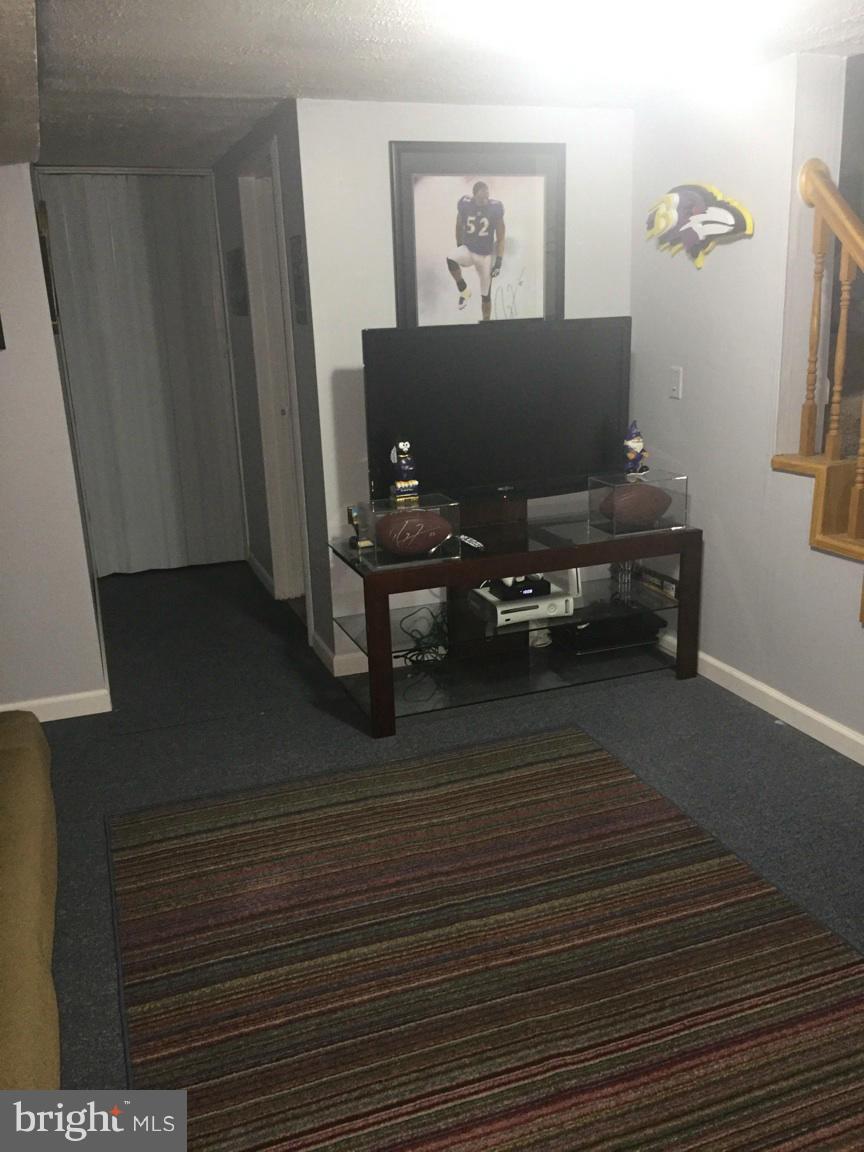 2736 Plainfield Road Baltimore, MD 21222 - Photo 19 of 25 Family Room