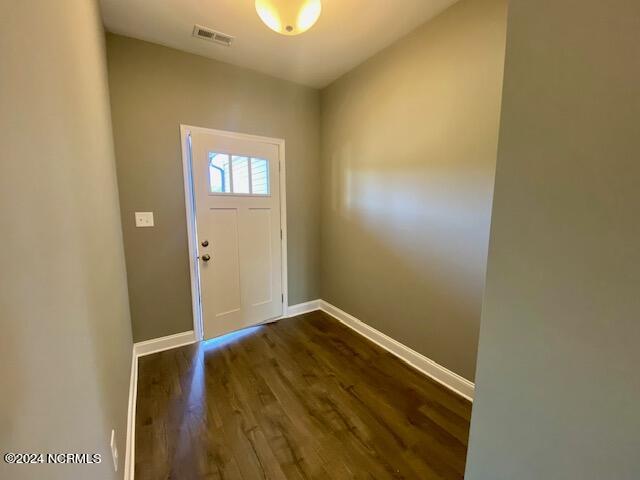 1471 Lancaster Road Pikeville, NC 27863 - Photo 2 of 23 Foyer