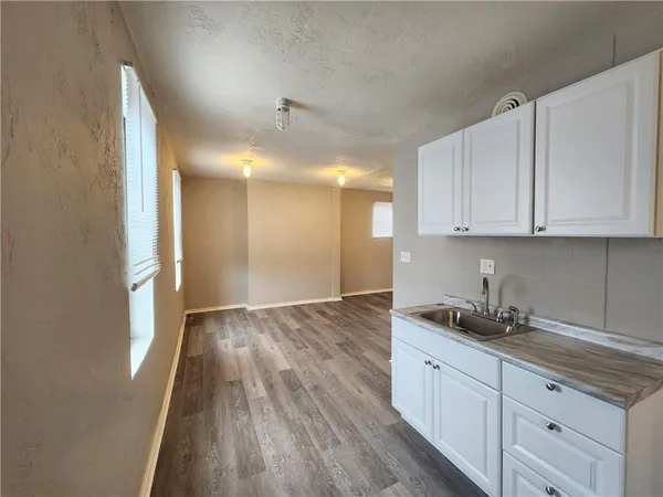 $875 | 4901 Penn Avenue, Unit 6, Pittsburgh, PA 15224