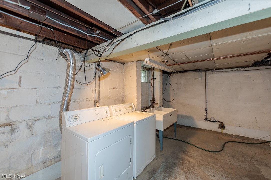 983 Dan Street Akron, OH 44310 - Photo 39 of 46