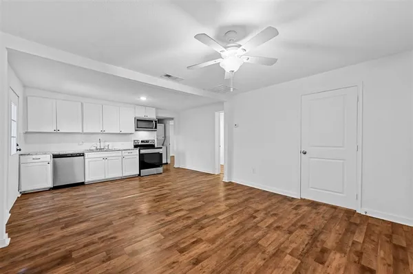 $1,450 | 105 Short Street, Farmersville, TX 75442