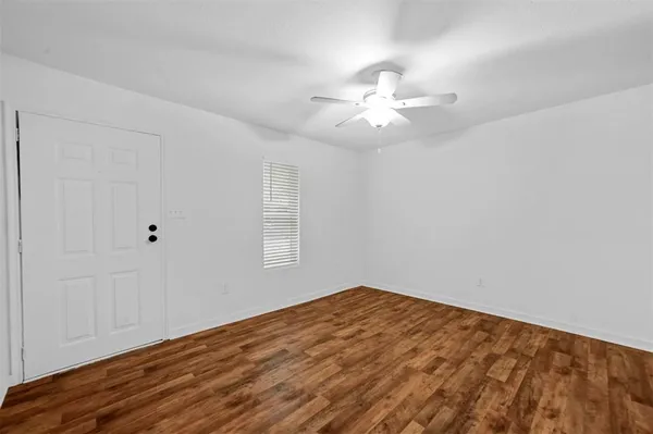 $1,450 | 105 Short Street, Farmersville, TX 75442