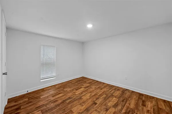 $1,450 | 105 Short Street, Farmersville, TX 75442