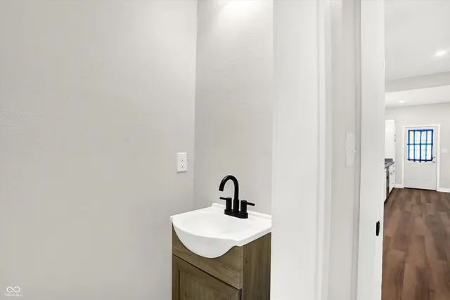 $188,900 | 853 North 12th Street, Elwood, IN 46036