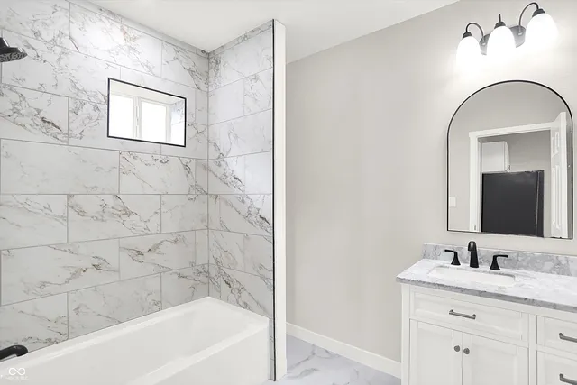 $188,900 | 853 North 12th Street, Elwood, IN 46036