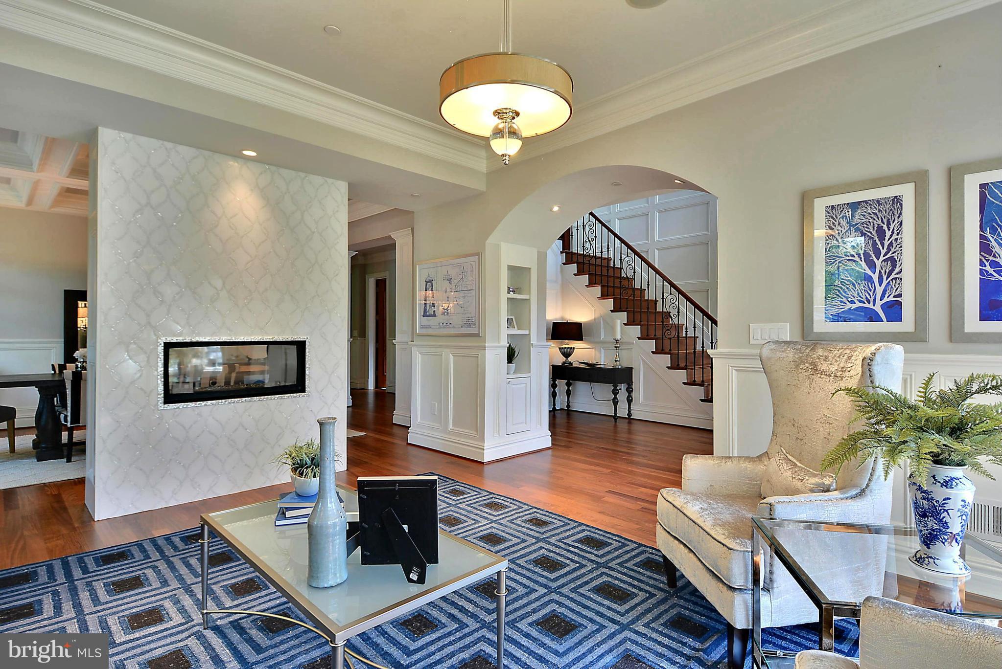 5313 Wehawken Road Bethesda, MD 20816 - Photo 3 of 30 Living Room