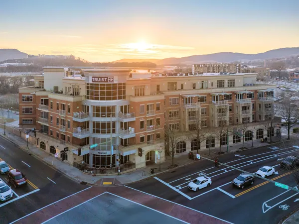 $2,800 | 4 Cherokee Blvd., Unit 222, Chattanooga, TN 37405