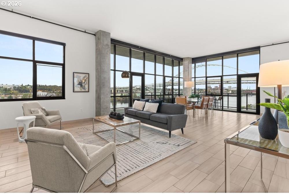 1830 Northwest Riverscape Street, Unit 801 Portland, OR 97209 - Photo 6 of 48 Gallery Image 6