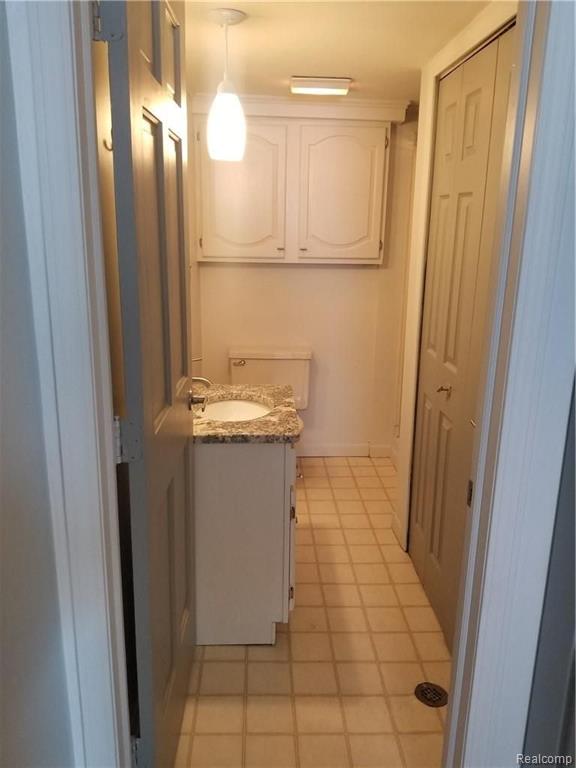 867 Hadley Road Rochester Hills, MI 48307 - Photo 15 of 38