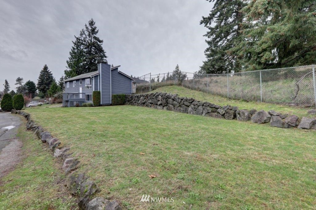 3614 Northeast 7th Place Renton, WA 98056 - Photo 14 of 20