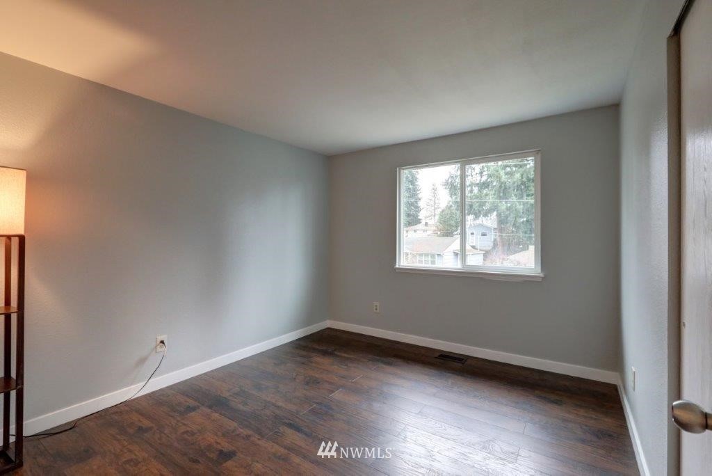 3614 Northeast 7th Place Renton, WA 98056 - Photo 19 of 20