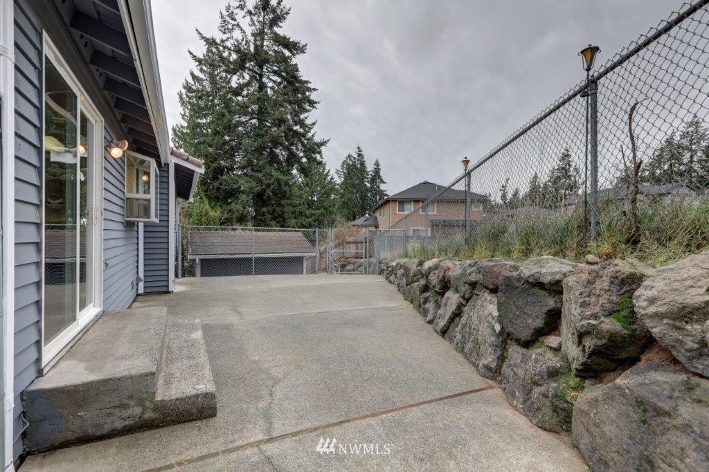 3614 Northeast 7th Place Renton, WA 98056 - Photo 3 of 20