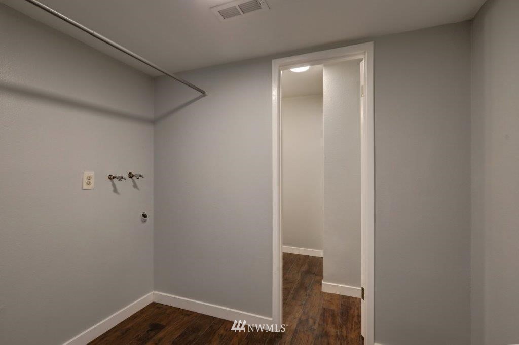 3614 Northeast 7th Place Renton, WA 98056 - Photo 10 of 20