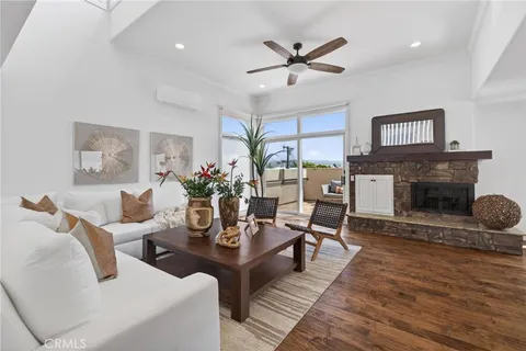 $1,999,999 | 818 North Juanita Avenue, Unit B, Redondo Beach, CA 90277
