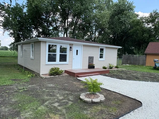 $299,900 | 5101 East 1000 Road North, Kankakee, IL 60901