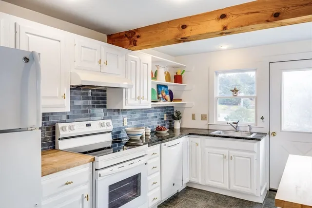 $2,395,000 | 240 Robbins Hill Road, Brewster, MA 02631