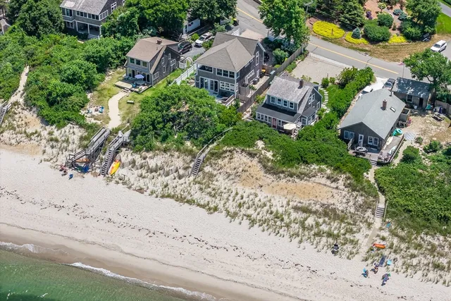 $2,395,000 | 240 Robbins Hill Road, Brewster, MA 02631