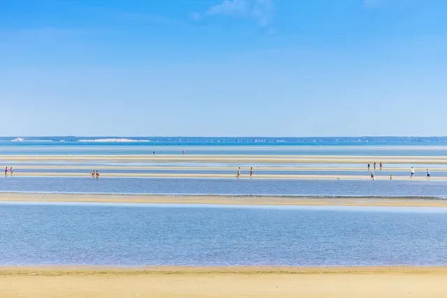 $2,395,000 | 240 Robbins Hill Road, Brewster, MA 02631