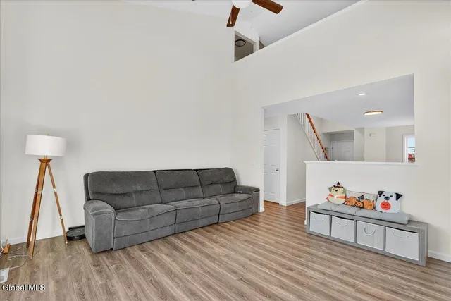 $469,000 | 16 Chip Shot Way, Halfmoon, NY 12118