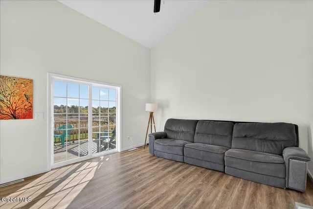 $469,000 | 16 Chip Shot Way, Halfmoon, NY 12118