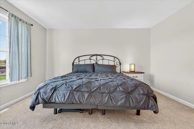 $469,000 | 16 Chip Shot Way, Halfmoon, NY 12118