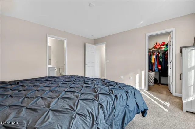 $469,000 | 16 Chip Shot Way, Halfmoon, NY 12118