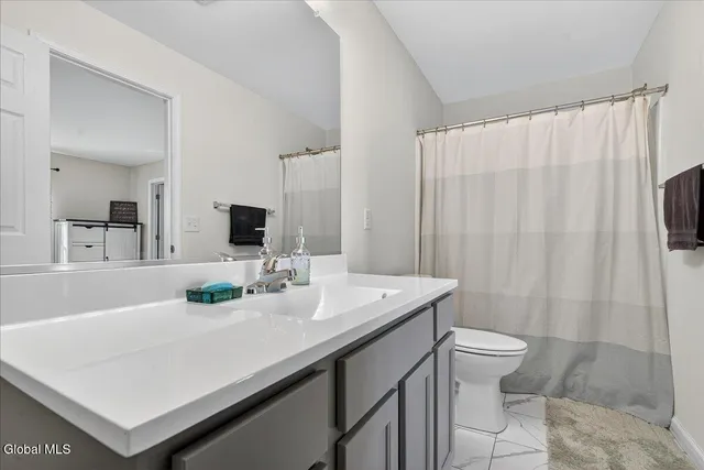 $469,000 | 16 Chip Shot Way, Halfmoon, NY 12118