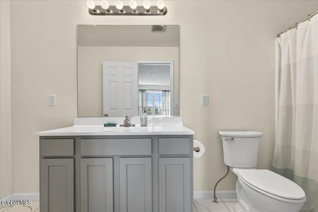 $469,000 | 16 Chip Shot Way, Halfmoon, NY 12118