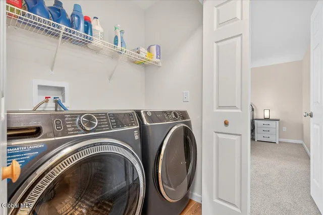 $469,000 | 16 Chip Shot Way, Halfmoon, NY 12118