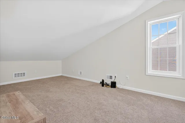 $469,000 | 16 Chip Shot Way, Halfmoon, NY 12118