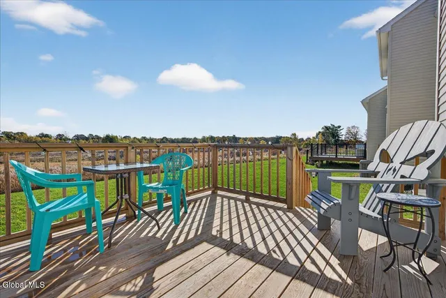 $469,000 | 16 Chip Shot Way, Halfmoon, NY 12118