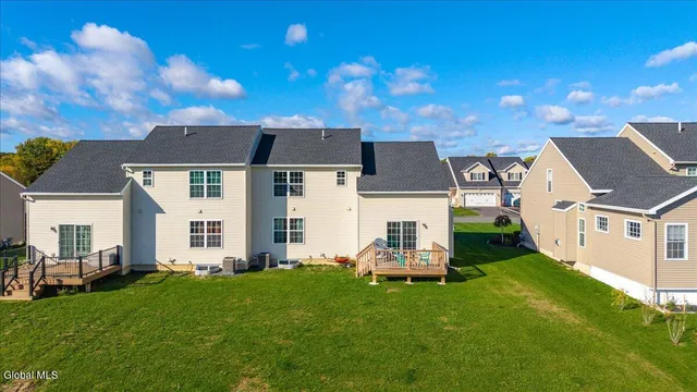 $469,000 | 16 Chip Shot Way, Halfmoon, NY 12118