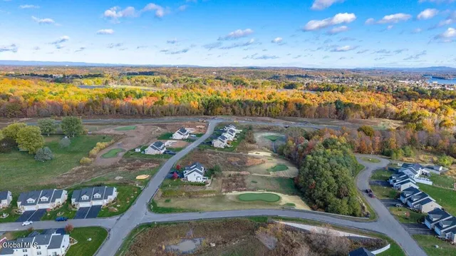 $469,000 | 16 Chip Shot Way, Halfmoon, NY 12118