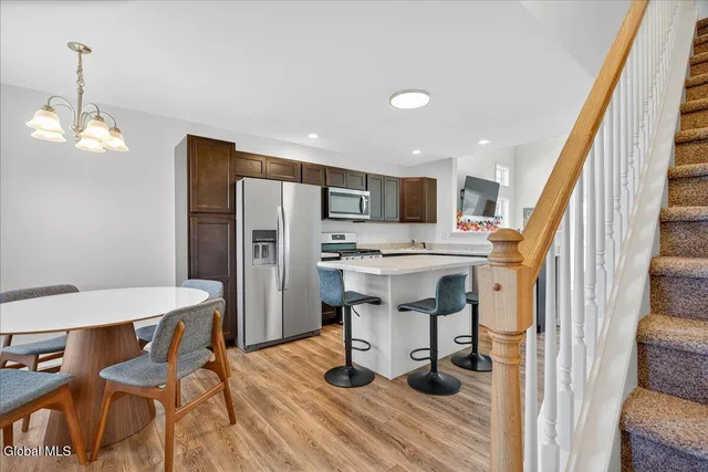 $469,000 | 16 Chip Shot Way, Halfmoon, NY 12118