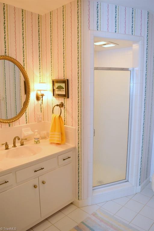 450 Archer Road Winston-Salem, NC 27106 - Photo 17 of 24 The Hall Bath