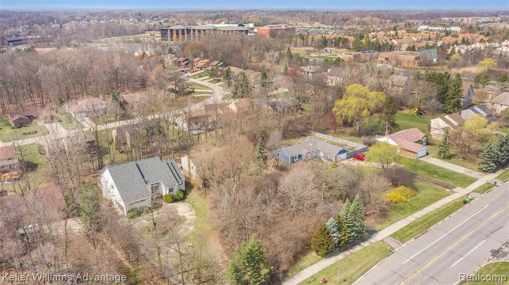 6940 Drake Road West Bloomfield, MI 48322 - Photo 48 of 59 Gallery Image 48