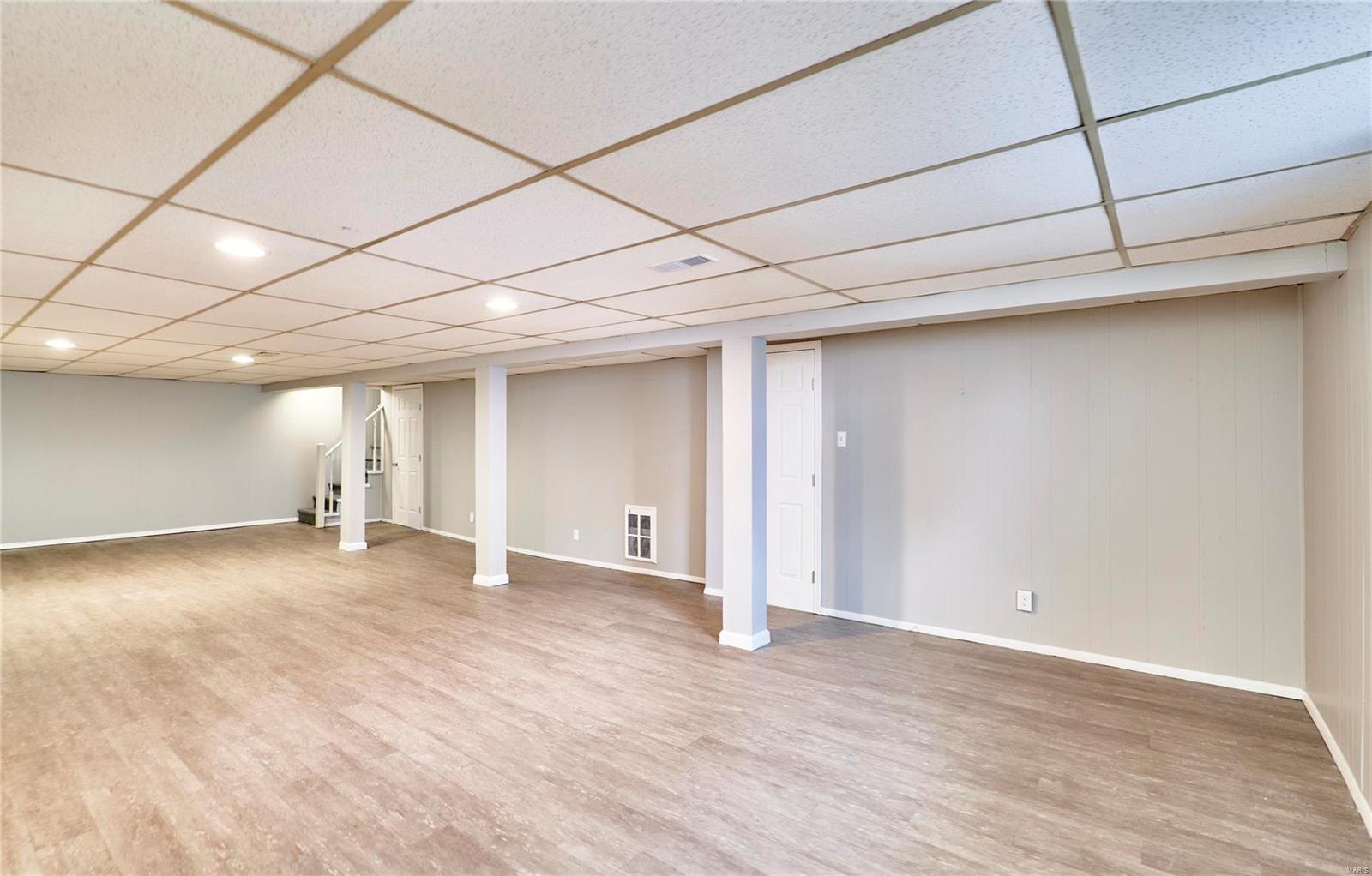 1157 Country Club Road St. Charles, MO 63303 - Photo 42 of 58 Gallery Image 42