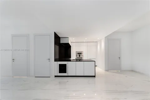 $1,850,000 | 300 Biscayne Blvd Way, Unit 2009, Miami, FL 33131