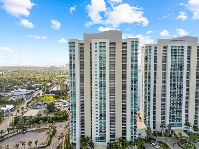 $4,000 | 3000 Oasis Grand Boulevard, Unit 1101, Fort Myers, FL 33916