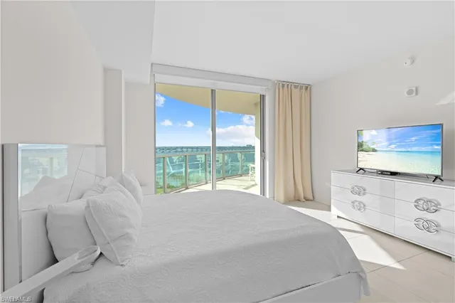 $4,000 | 3000 Oasis Grand Boulevard, Unit 1101, Fort Myers, FL 33916