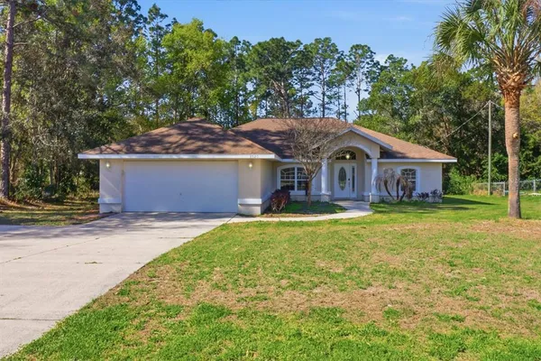 $1,750 | 8520 North Elkcam Boulevard, Citrus Springs, FL 34433