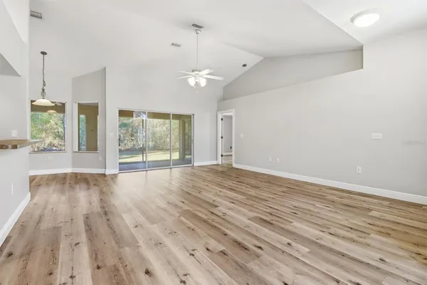 $1,750 | 8520 North Elkcam Boulevard, Citrus Springs, FL 34433