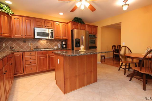 4129 Walter Road Bethlehem, PA 18020 - Photo 12 of 46 Gallery Image 12