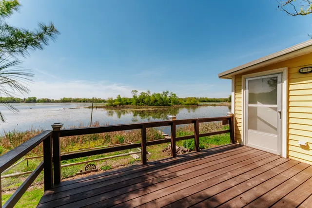 $299,900 | W6641 North Lakeshore Drive, Sugar Creek, WI 53121