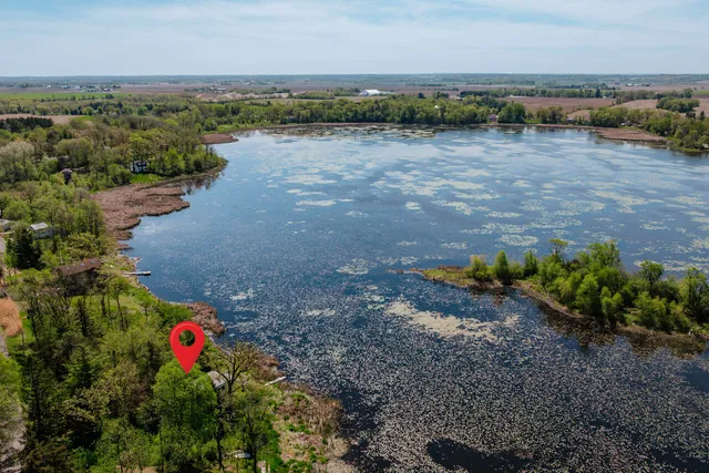 $299,900 | W6641 North Lakeshore Drive, Sugar Creek, WI 53121