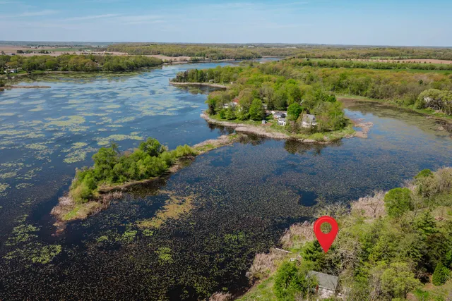 $299,900 | W6641 North Lakeshore Drive, Sugar Creek, WI 53121